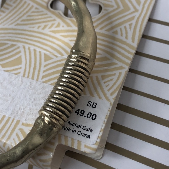 The SAK SAKROOTS Hammered Brass Vintage Inspired Bracelet NWT - Picture 9 of 10